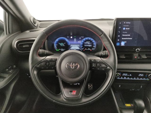 TOYOTA Yaris usata, con Cruise Control