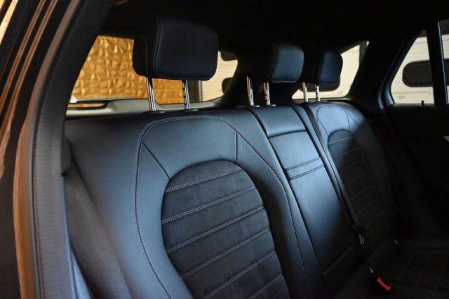 MERCEDES-BENZ GLC 300 usata 36