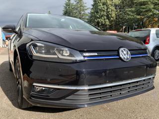 VOLKSWAGEN Golf usata, con Airbag testa