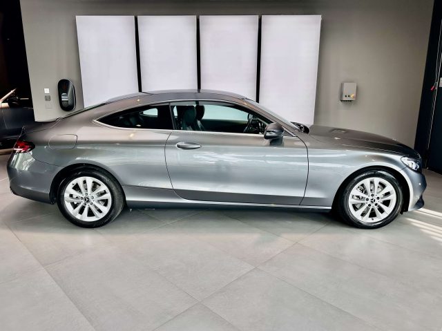 MERCEDES-BENZ C 220 usata, con Alzacristalli elettrici