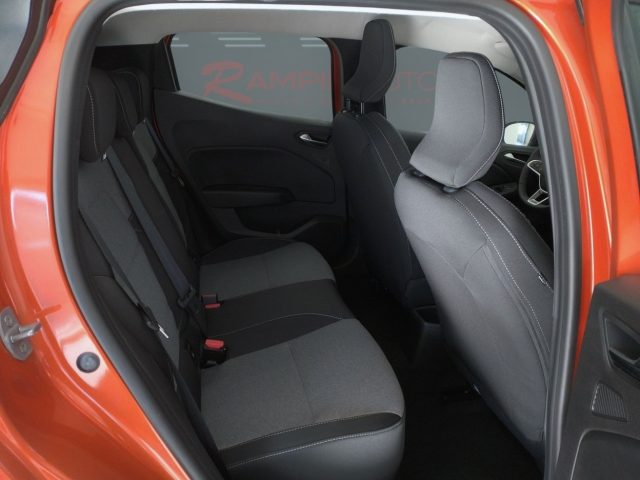 RENAULT Clio usata 15