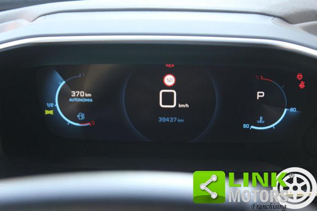 PEUGEOT 2008 usata, con Sistema di navigazione