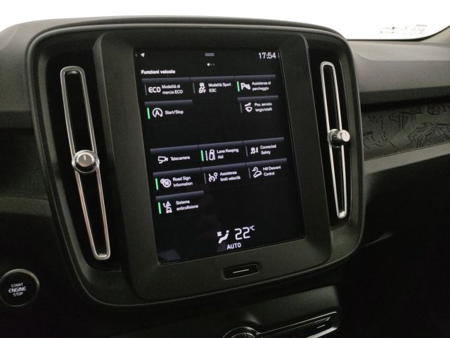 VOLVO XC40 usata, con Autoradio digitale