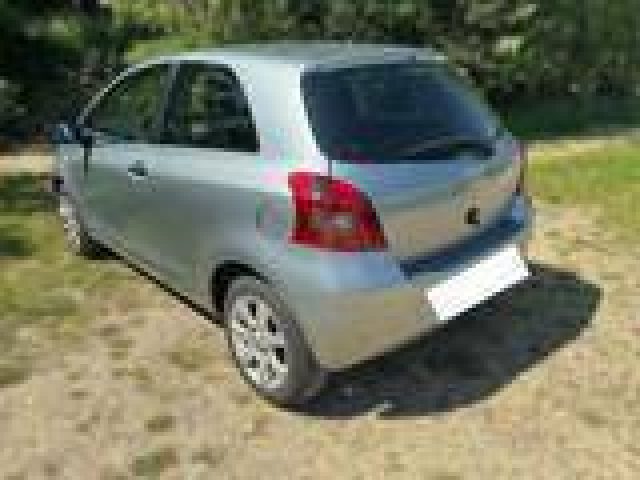TOYOTA Yaris usata, con Airbag