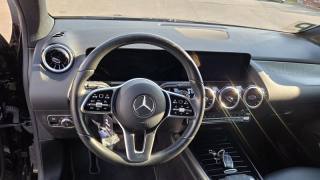 MERCEDES-BENZ GLA 180 usata, con Park Distance Control