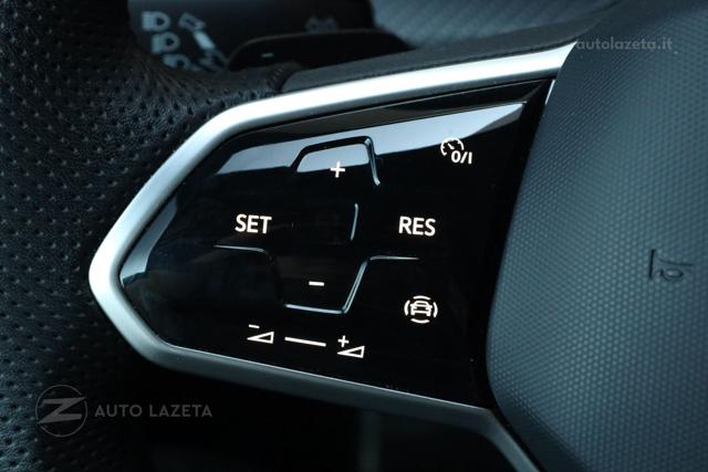 VOLKSWAGEN Golf usata, con Leve al volante