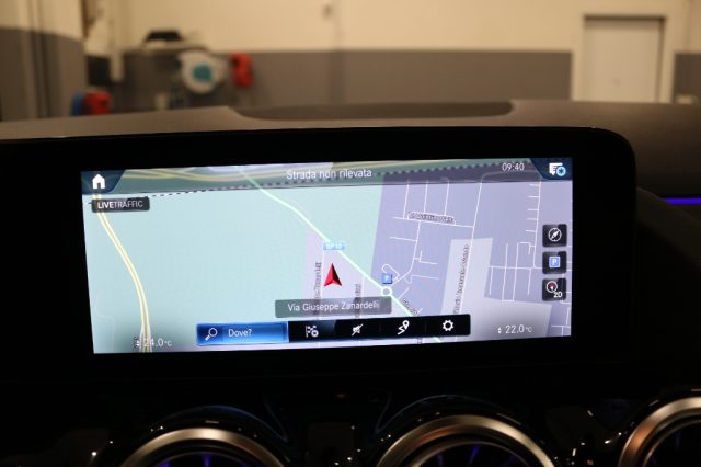 MERCEDES-BENZ GLA 200 usata, con Controllo elettronico della corsia