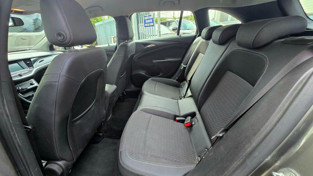 OPEL Astra usata, con Touch screen