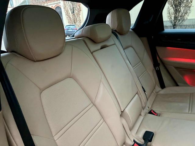 PORSCHE Cayenne usata 25
