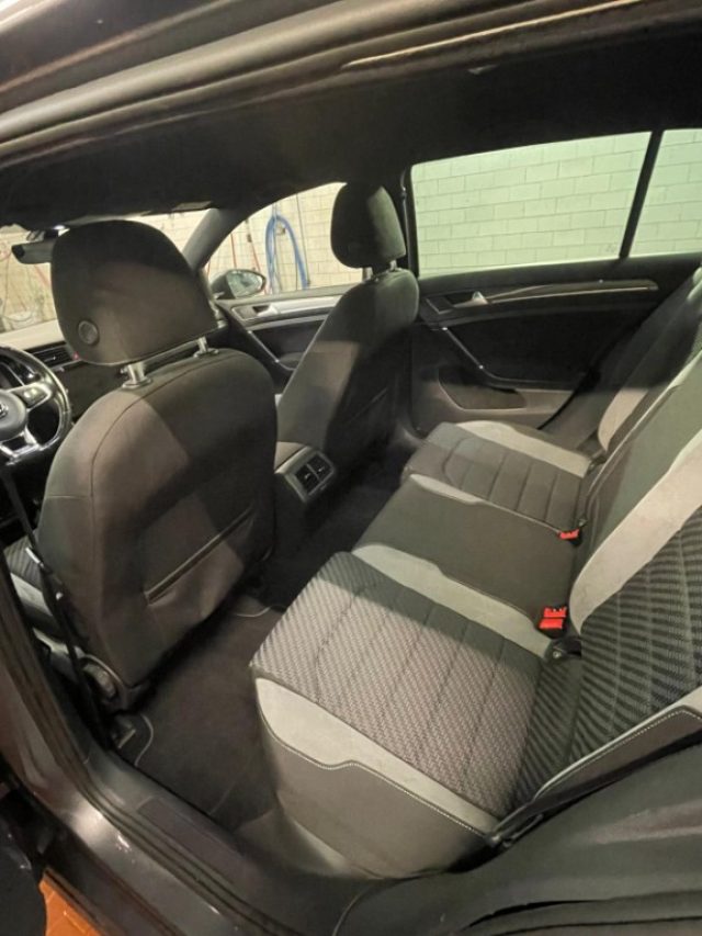 VOLKSWAGEN Golf usata, con Airbag laterali