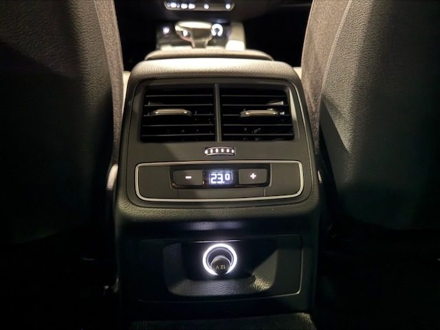 AUDI A4 usata, con Leve al volante