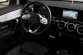 MERCEDES-BENZ CLA 200 usata, con Luci diurne LED