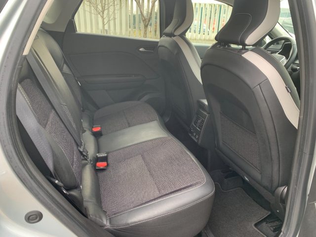 RENAULT Captur usata, con Controllo automatico clima