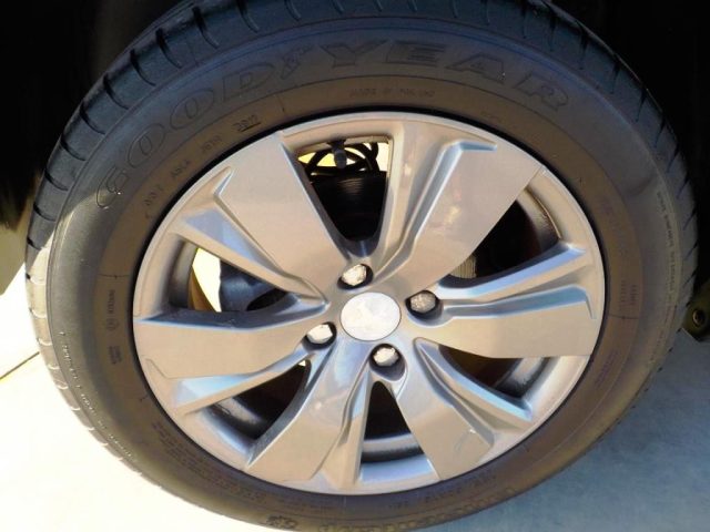 PEUGEOT 2008 usata, con Cruise Control