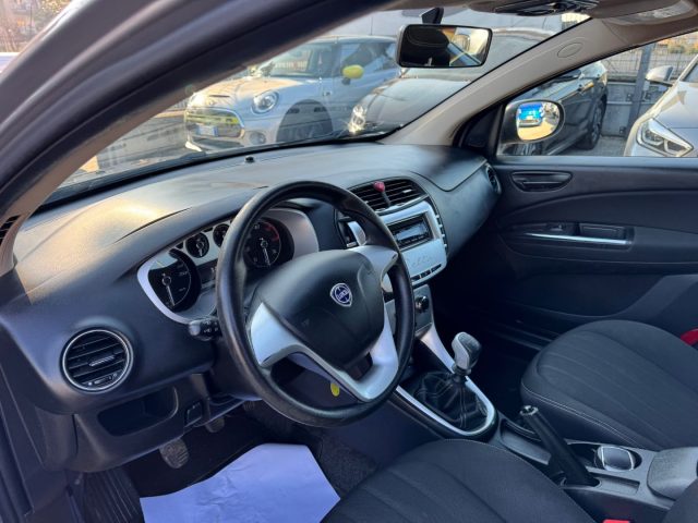 LANCIA Delta usata, con Controllo automatico clima