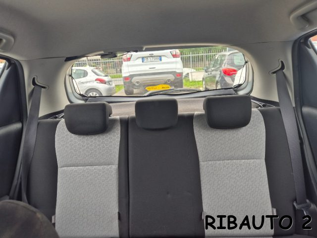 TOYOTA Yaris usata, con Volante in pelle
