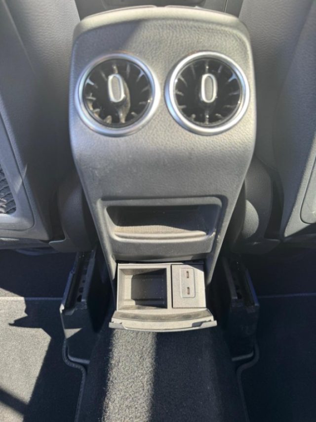 MERCEDES-BENZ GLA 250 usata, con Chiusura centralizzata
