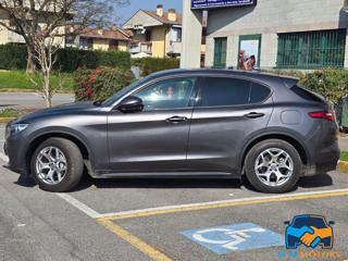 ALFA ROMEO Stelvio usata, con Alzacristalli elettrici