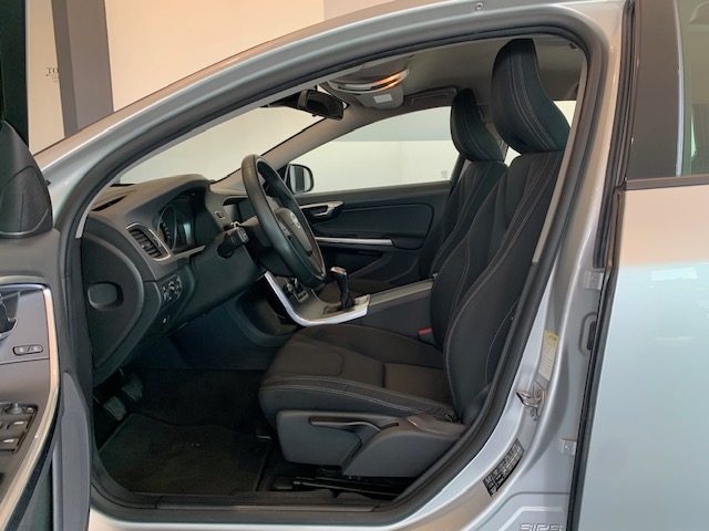 VOLVO V60 usata 12