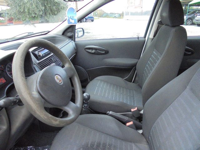 FIAT Punto usata 12
