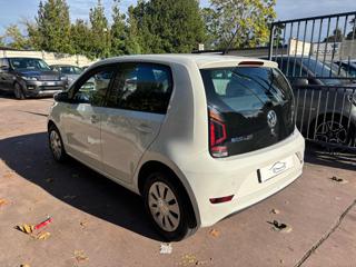 VOLKSWAGEN up! usata, con Autoradio