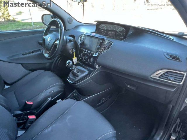 LANCIA Ypsilon usata, con Regolazione elettrica sedili