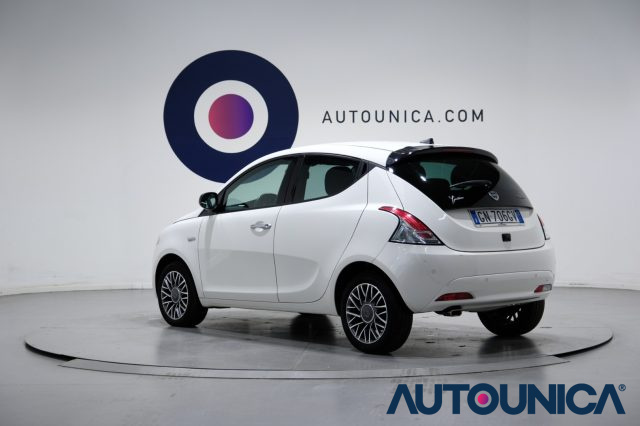 LANCIA Ypsilon usata, con USB