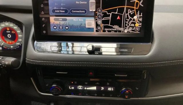 NISSAN X-Trail usata, con Servosterzo
