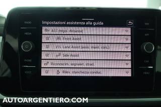 VOLKSWAGEN T-Roc usata, con USB