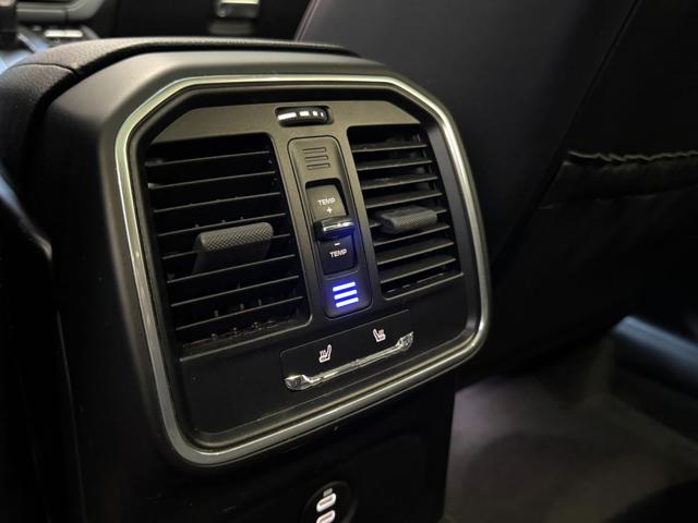 PORSCHE Macan usata, con Fendinebbia