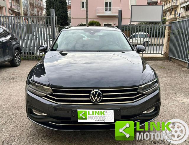 VOLKSWAGEN Passat Variant usata, con Alzacristalli elettrici
