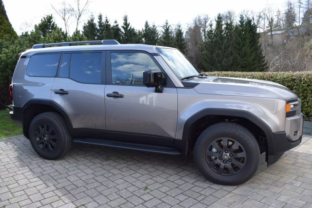 TOYOTA Land Cruiser usata, con Alzacristalli elettrici