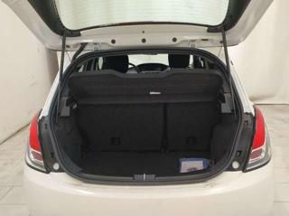 LANCIA Ypsilon usata, con ESP
