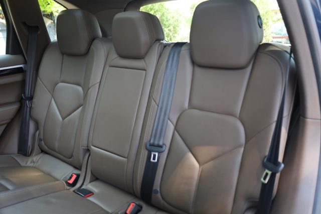 PORSCHE Cayenne usata, con Luce d