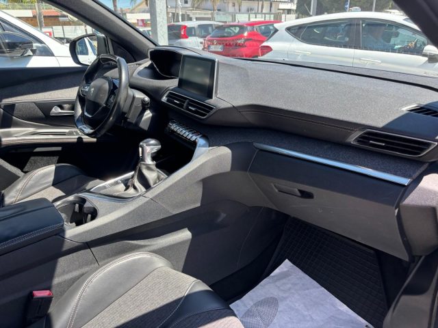 PEUGEOT 3008 usata, con Fendinebbia