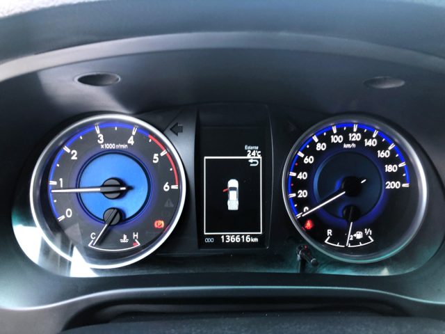 TOYOTA Hilux usata, con Volante in pelle