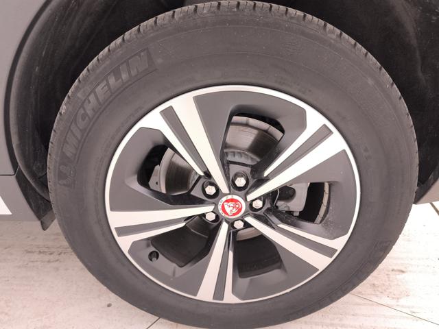 JAGUAR E-Pace usata, con Leve al volante