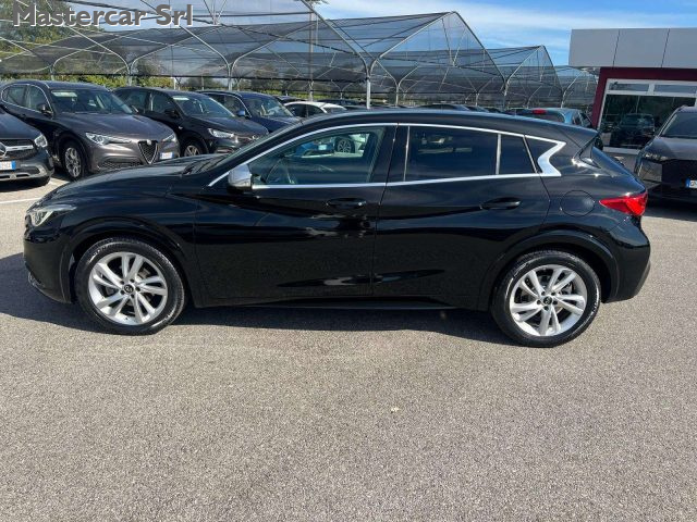 INFINITI Q30 usata 1