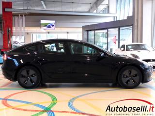 TESLA Model 3 usata, con USB