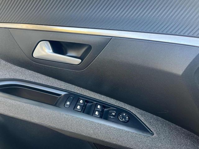 PEUGEOT 5008 usata, con Chiusura centralizzata