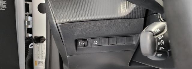 PEUGEOT 2008 usata, con Controllo trazione