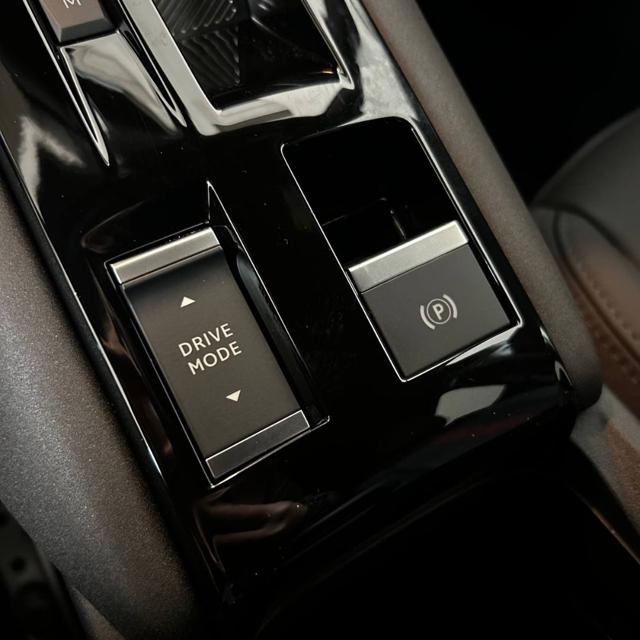 ALFA ROMEO Junior usata, con Fari LED