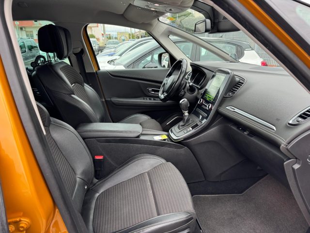 RENAULT Scenic usata, con Chiusura centralizzata