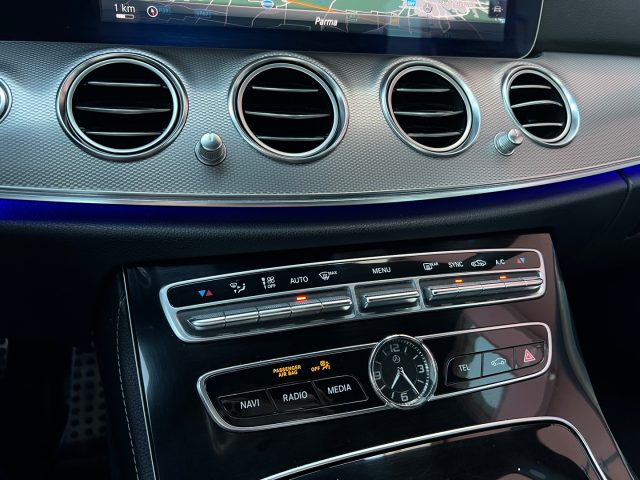 MERCEDES-BENZ E 220 usata, con Fendinebbia