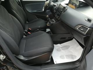 LANCIA Ypsilon usata, con ESP