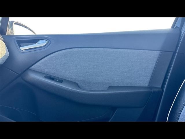RENAULT Clio usata, con Specchietti laterali elettrici