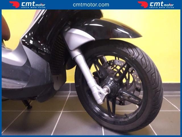PIAGGIO Beverly 350 usata 7