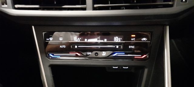 VOLKSWAGEN Polo usata, con Airbag testa