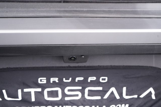PEUGEOT 3008 usata, con Airbag testa