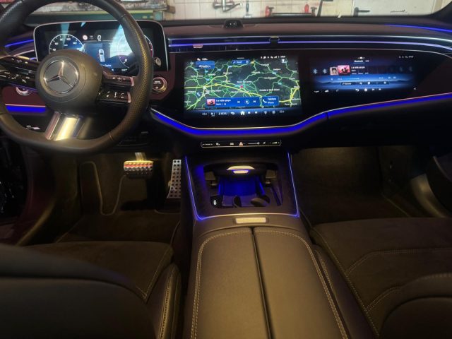 MERCEDES-BENZ E 220 usata, con Volante multifunzione